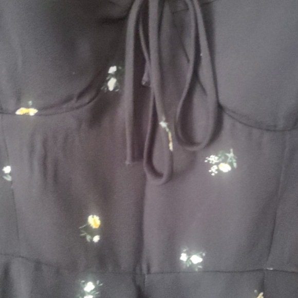 Romper - Picture 5 of 8